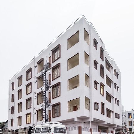 Hotel Travellers Inn Shillong Dış mekan fotoğraf
