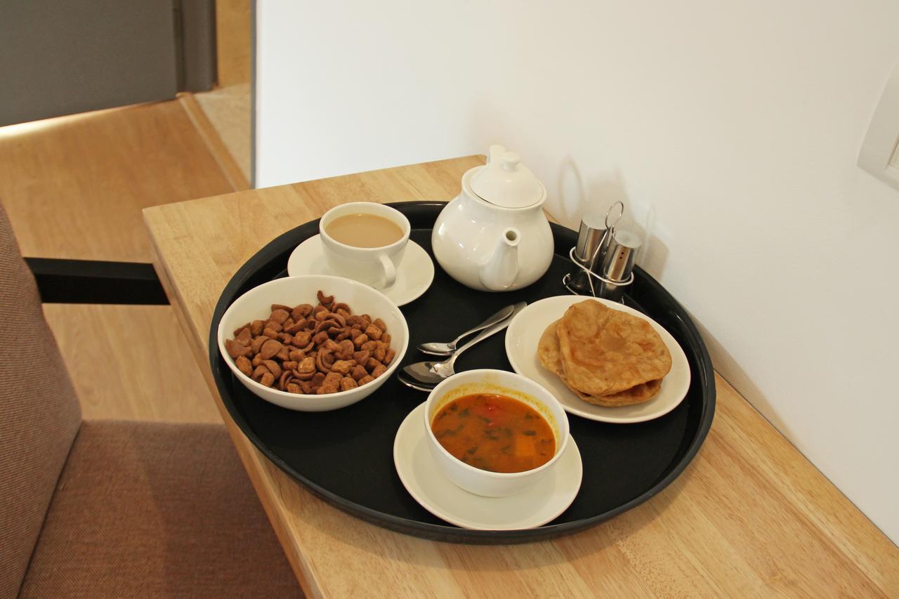 Hotel Travellers Inn Shillong Dış mekan fotoğraf