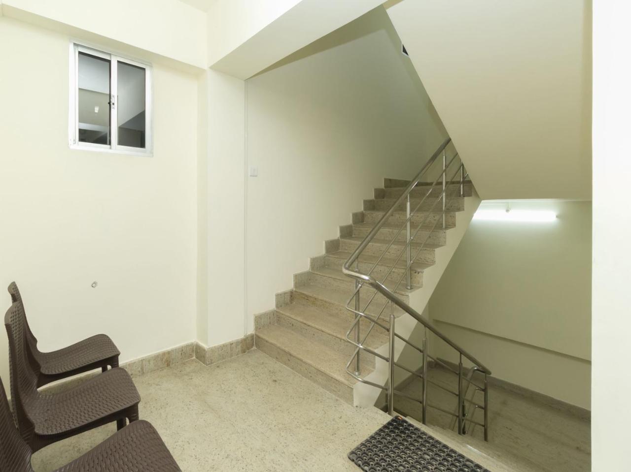 Hotel Travellers Inn Shillong Dış mekan fotoğraf