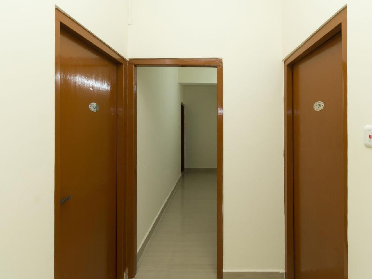 Hotel Travellers Inn Shillong Dış mekan fotoğraf