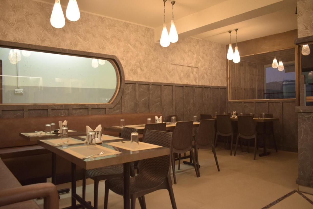 Hotel Travellers Inn Shillong Dış mekan fotoğraf